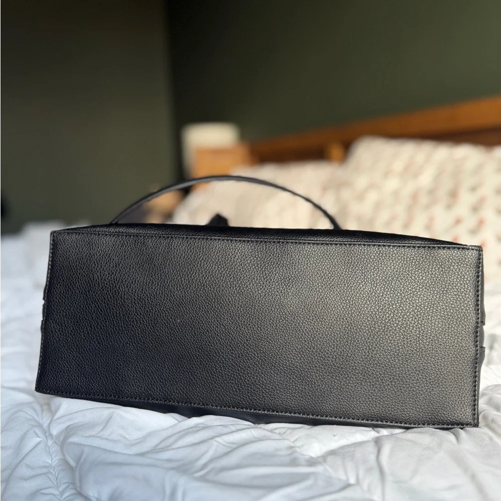 BAGGU Black Leather Shoulder Bag with Long Straps - Picture 7 of 8